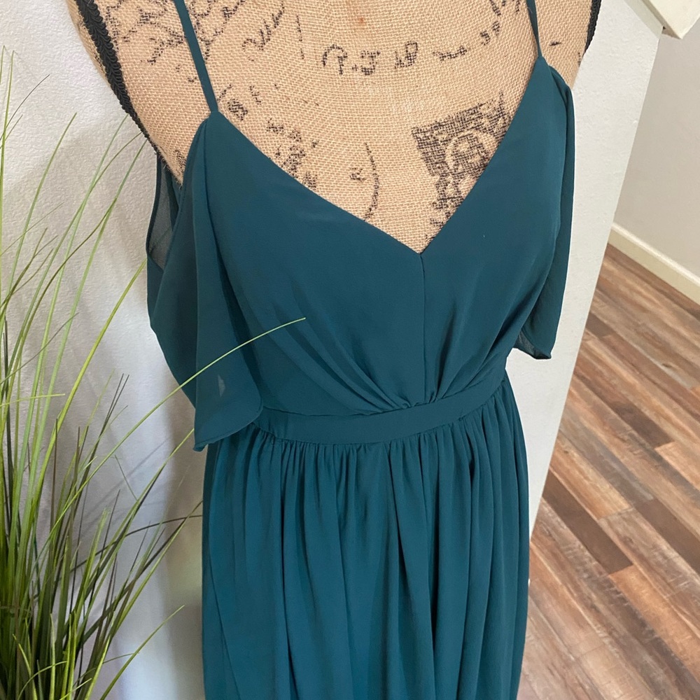 lulus cold shoulder maxi dress in emerald green - Picture 3 of 8
